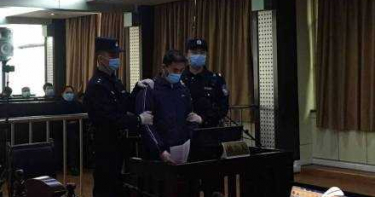 沒戴口罩想闖進公司!山東男痛毆防疫員 一旁員警也挨打