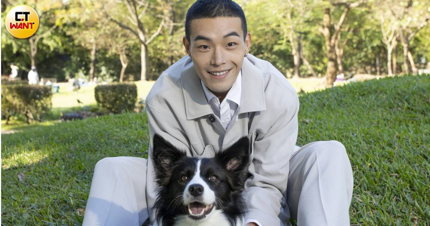 牧森帶著他的乾女兒Ruby、Oliie接受本刊專訪。（圖／楊澍攝）