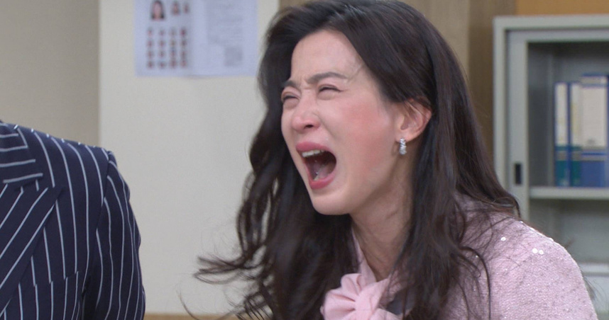 楚宣被侯怡君連賞三巴掌。（圖／民視）