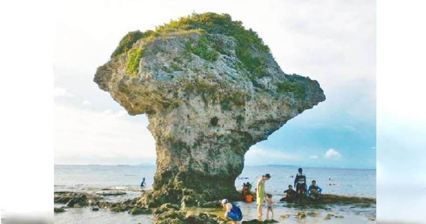 屏東小琉球有男潛水教練偷拍女教練並上傳社群，不僅不願刪文致歉還怒嗆對方。（示意圖／報系資料照）