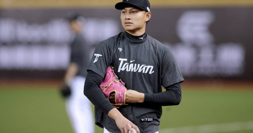 中華隊總教練曾豪駒坦言徐若熙有些不舒服，未於首戰扛起先發。（圖／報資料照片）