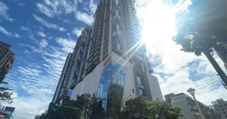 想看4億豪宅？ 18戶不驗財力開放賞屋 網揪團參觀。（封面圖／東森財經新聞張琬聆攝）