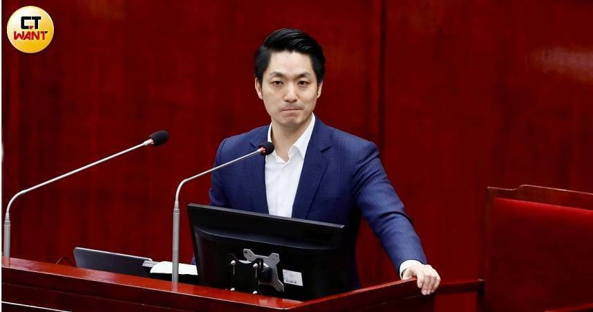 台北市長蔣萬安9日備詢時被問到日前國民黨主席朱立倫的「納粹說」是否該檢討，對此蔣坦言自己認為並不恰當。（圖／方萬民攝）