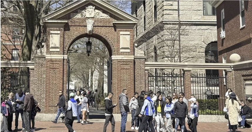 全美歷史最悠久、資金最雄厚的哈佛大學。（圖／達志／美聯社）