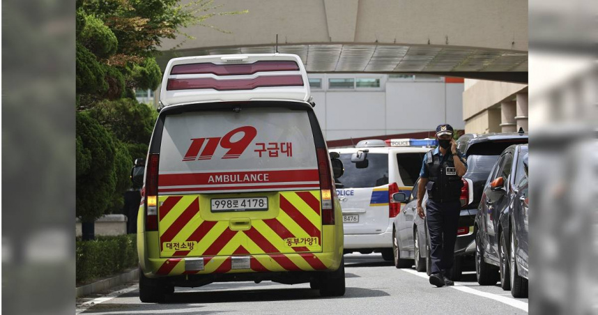 南韓一名18歲女子一名18歲女子從13層高的商業大樓屋頂墜落，造成1人當場死亡、3人受傷。（示意圖／達志／美聯社）