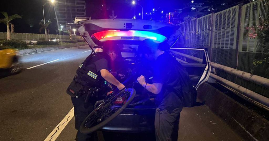 騎單車闖國道林男驚魂急停路肩報警脫險。（圖 ／翻攝畫面）