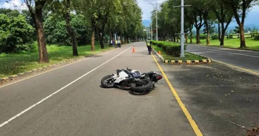 屏科大校園11天內發生第二起學生機車自摔死亡意外，引發校園交通安全關注。（圖／翻攝畫面）