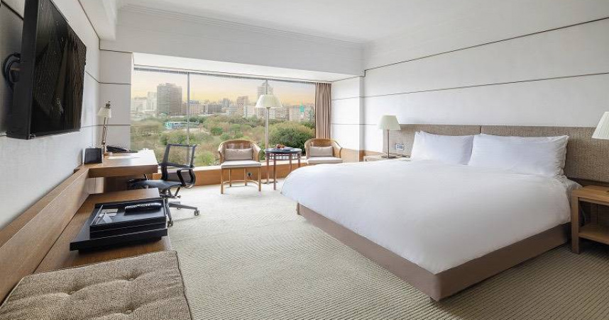 台灣高鐵「搭高鐵．住晶華歡度耶誕」專案，台北晶華酒店精緻客房每晚6,660元起。（圖／交通部提供）