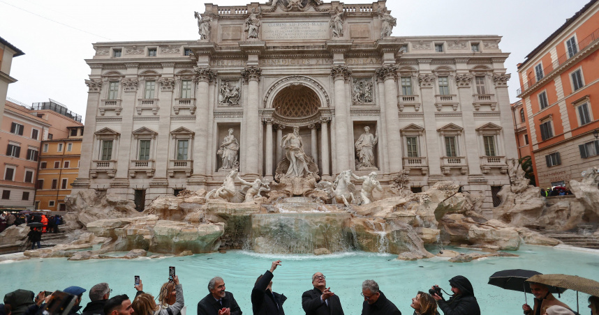 羅馬許願池「特雷維噴泉」將收費。（圖／路透社）