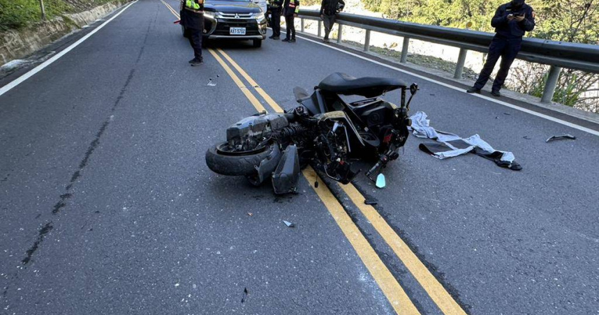 國立東華大學光電系19歲陳姓男大生，5日上午與同學相約武嶺卻在中橫公路不慎墜落邊坡身亡。（圖／翻攝畫面）