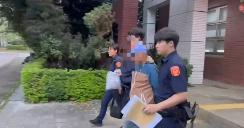 賴姓男子元宵節凌晨到土地公廟「釣」香油錢，其行徑被監視器遠端錄下，他則是剛偶出廟門就被逮。（圖／翻攝畫面）