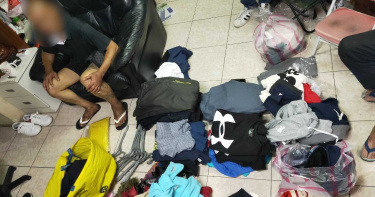 6旬失業男停車場起歹念 偷攤商百萬服飾小貨車狼狽落網