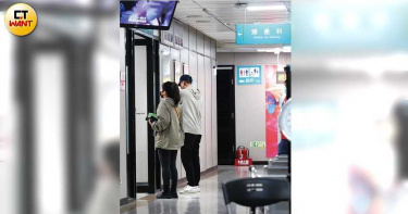 夜奔婦產科1/吃火鍋為愛加溫 直擊瘦子陪女友看診