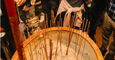幫招桃花除祖靈!宮廟男:我學佛的,X進去有好處 女大生傻傻被玩殘