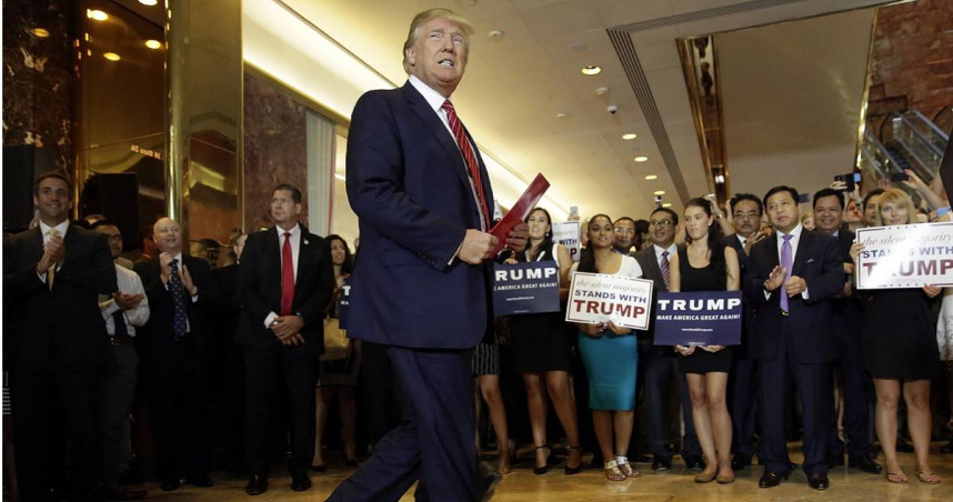 美國總統川普預計下周將宣布對多國徵收對等關稅的計畫。（圖／達志／美聯社）