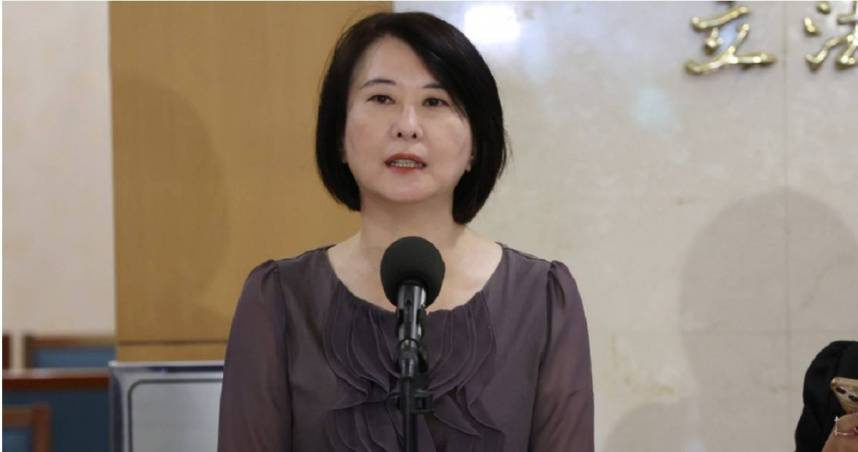 黑熊學院14日於臉書粉專發文指出，中國國民黨王鴻薇刪除消防預算被罵爆才稱「要撤案」，找不到台階下就直接謊稱消防署計畫包含黑熊學院。（圖／報系資料庫）