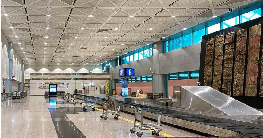 桃園機場第二航廈12日中午傳出停電的消息，對此，桃機公司也公開致歉，並表示後續將釐清原因並究責處分，落實SOP。（示意圖／報系資料照）