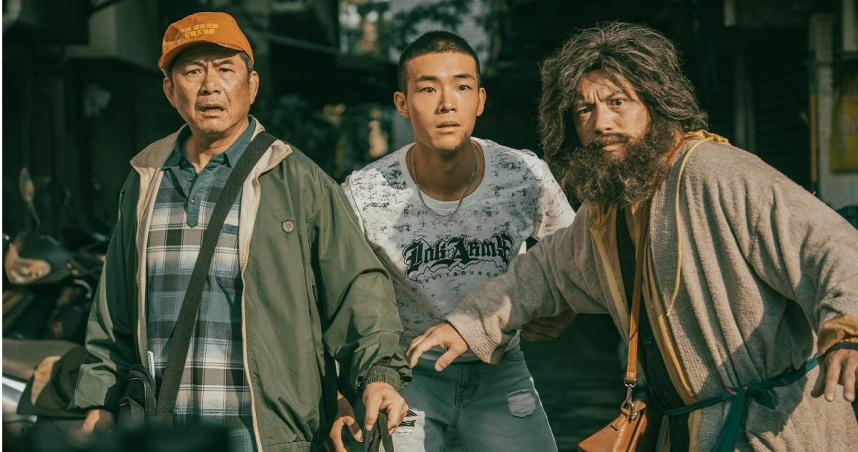 左起洪都拉斯、牧森、范逸臣首度挑戰街友角色。（圖／公視台語台提供）