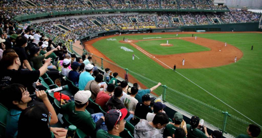 高雄學生50元看球方案，期望運動向下紮根，鼓勵學生走出教室、進入球場。（圖／翻攝畫面)