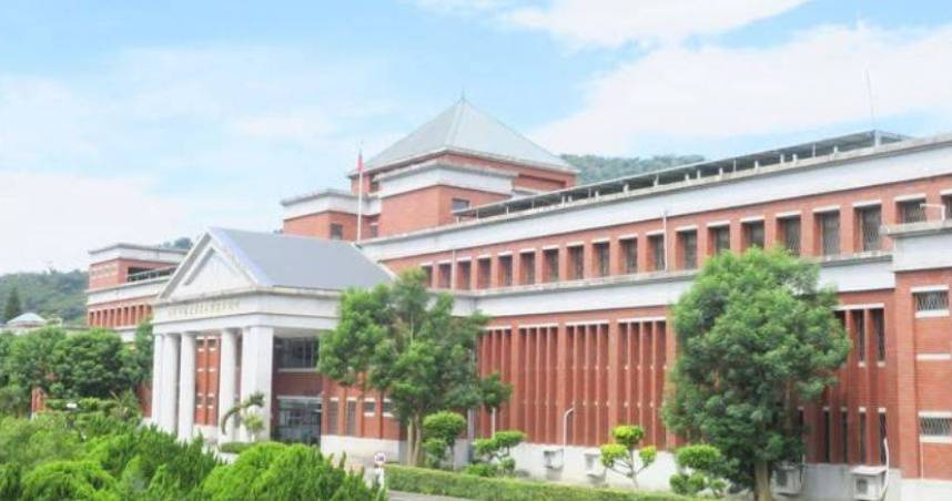 法務部矯正署東成監獄近日發生受刑人攻擊護理師事件。（圖／翻攝自臉書／法務部矯正署東成監獄）