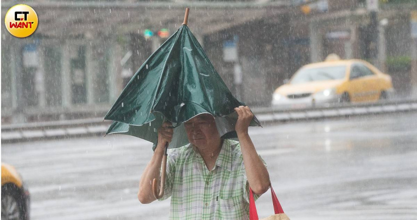 氣象署最新預報顯示，午後及晚間北部降雨趨勢將增強。（圖／本刊攝影組）
