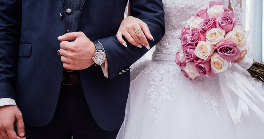 大陸重慶一名女子與先生結婚1年,才發現對方隱瞞長達12年的愛滋病史,嚇到請求撤銷婚姻關係。(示意圖非當事人/Pixabay)