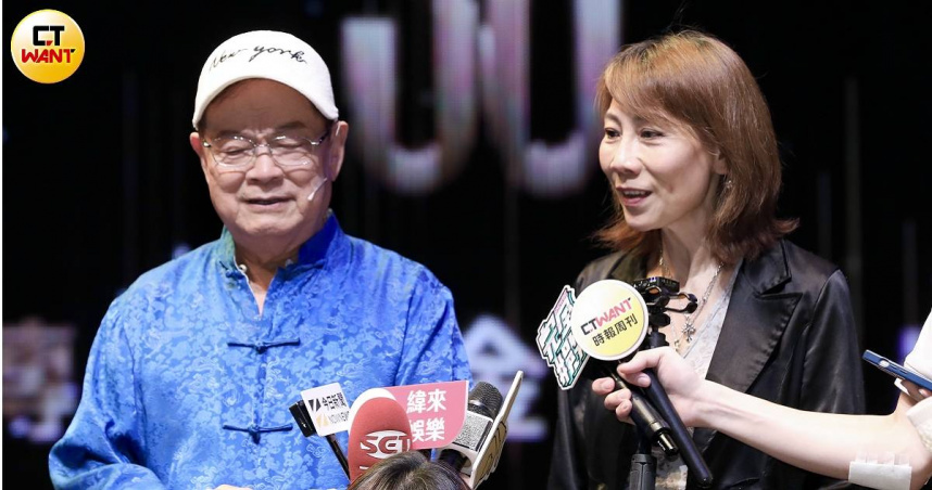 郎祖筠（右）稱讚屈中恆是一位非常優秀且非常專業的演員。（圖／侯世駿攝）