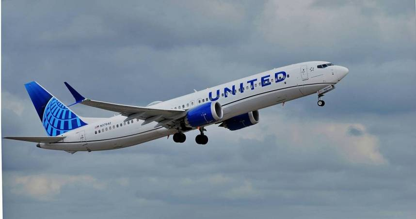 美國聯合航空一架航班因有乘客在機上洗手間抽大麻，導致導致機長拒絕執飛。（示意圖／Unsplash）