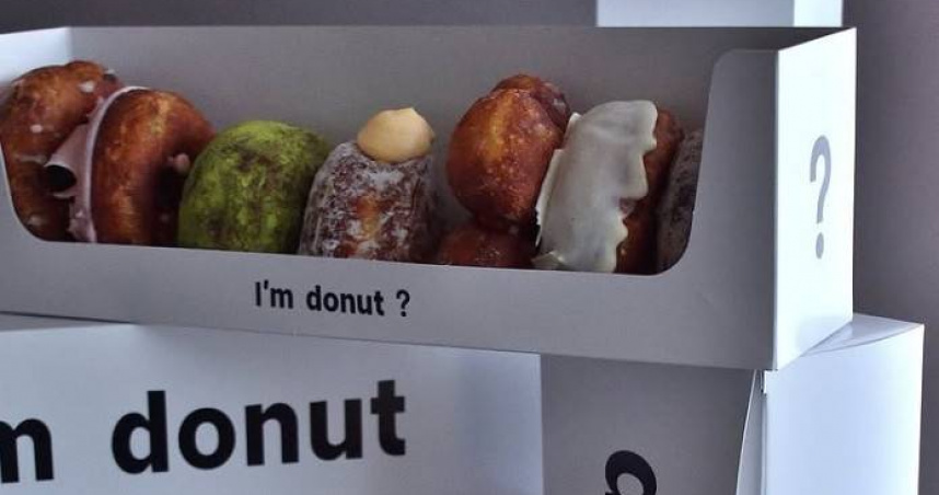 有消費者購買「I'm donut?」甜甜圈，卻發現裡面有一根毛。（圖／翻攝自I'm donut? IG）