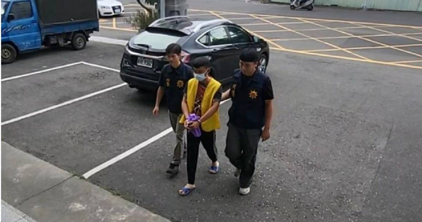 何男在社群po文預告「去火車站內車廂內隨機殺人」，還揚言要「超越鄭捷」，嘉義市警方迅速將人逮捕到案。（圖／嘉義市警方提供）