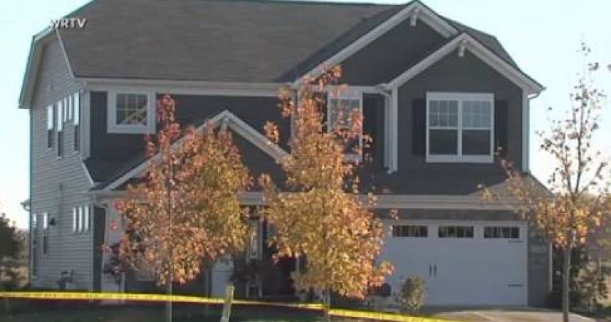 印第安納州惠特斯鎮一名婦人因誤闖民宅清潔，遭屋主開槍射殺，警方已完成現場採證並移交檢方審理。（圖／翻攝自WRTV）