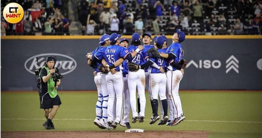 中國大陸「CPB棒球城市聯賽」預計 2026 年正式開打，並規定每支球隊名單中需配置至少 10 名來自台港澳的選手。（示意圖／李宗明攝）