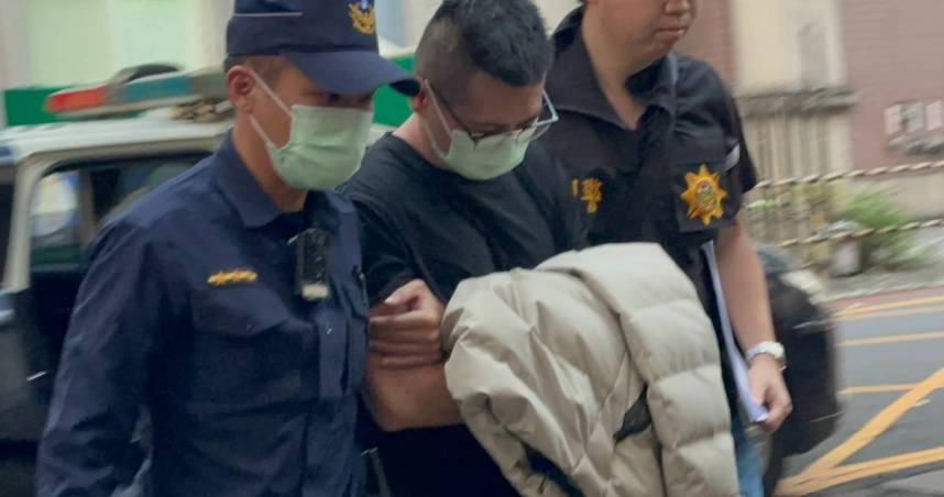 涉案的林宇鋐現身派出所自首，今午移送至台北地檢署複訊。（圖／民眾提供）