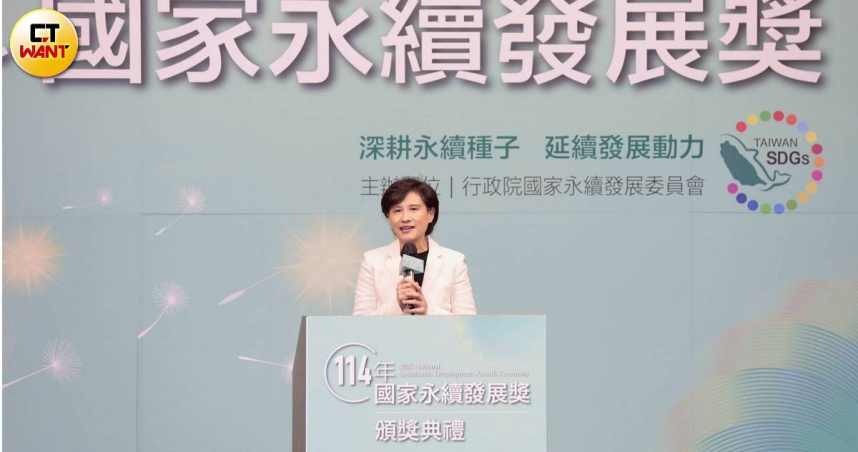 行政院副院長鄭麗君（圖）預計在今晚訪美簽署台美關稅貿易協定（ART）。（圖／黃耀徵攝）