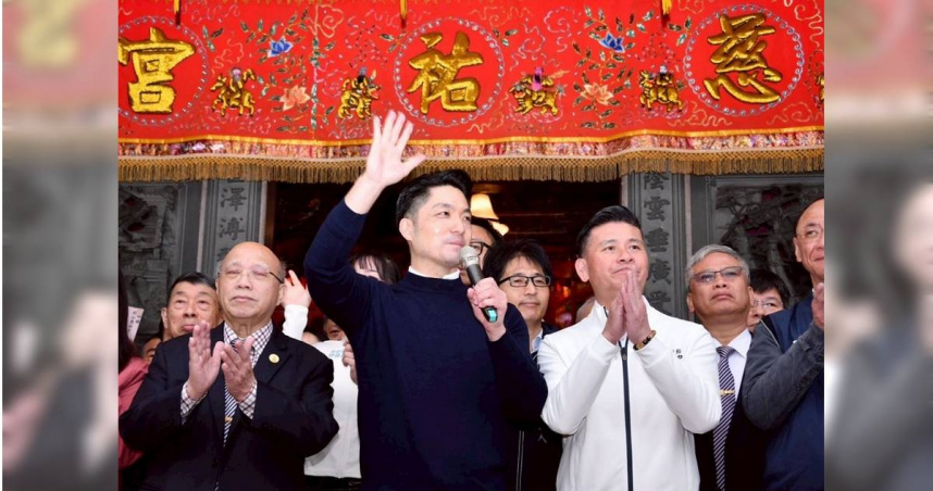 臺北市長蔣萬安19日走訪松山霞海城隍廟、臺北府城隍廟、松山慈祐宮及松山慈惠堂參拜，並發放發財金給市民朋友。（圖／取自台北市政府網站）