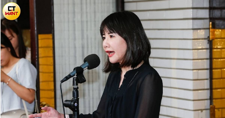 國民黨籍彰化縣第三選區立委謝衣鳳（圖）強調自己持續爭取披藍袍選2026年底彰化縣長。（圖／黃耀徵攝）