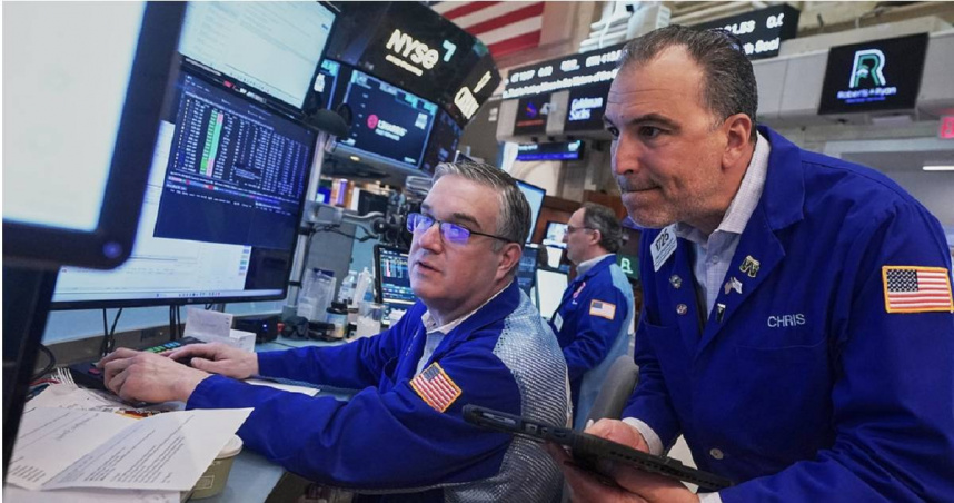 標普500指數與納斯達克綜合指數，在美東時間27日正常交易時段雙雙收於歷史新高。（圖／達志／美聯社）