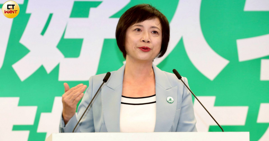民進黨台中市長參選人何欣純喊話朝野支持無人機特別條例。（圖／方萬民攝）