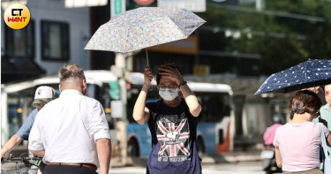 今天（28日）白天持續受太平洋高壓影響，高溫炎熱，各地高溫普遍在32至36度。（示意圖／黃耀徵攝）