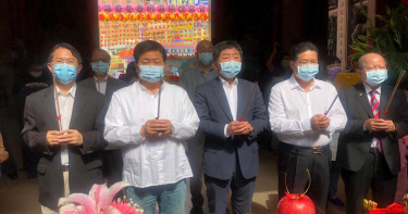 防疫情勸退繞境…陳時中拜大甲媽前「這舉動」 被讚「百年一見政治奇才」