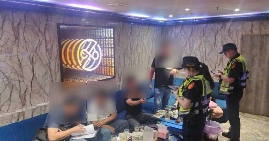 毒駕男逆向撞警車！恍神拒攔查　車內驚見依托咪酯電子煙