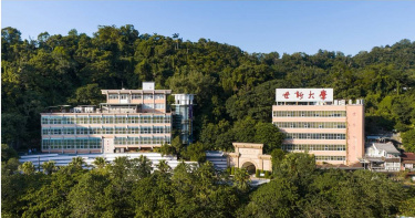 世新大學近期爆出多項爭議。（圖／翻攝自Facebook／世新大學 Shih Hsin University）