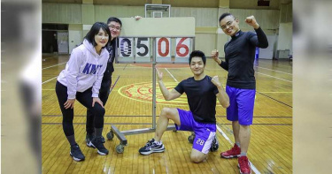 「鞋王」意外引發網友關注 蔣萬安曝「這雙鞋另有功能」