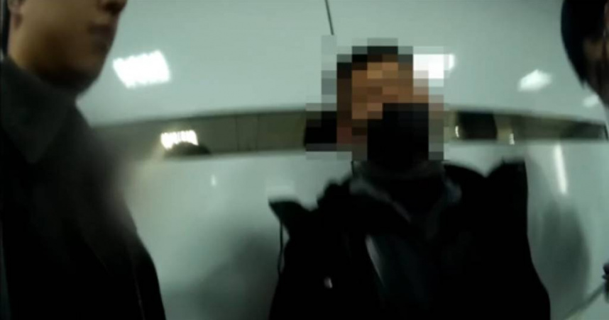 北市刑大日前獲報有男子在網路上販售大麻菸彈，假扮買家將人逮捕。（圖／翻攝畫面）