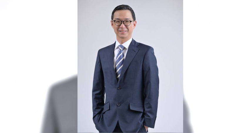 國泰金控新選出的副董事長蔡宗翰，為蔡宏圖長子。（圖／國泰金控提供）