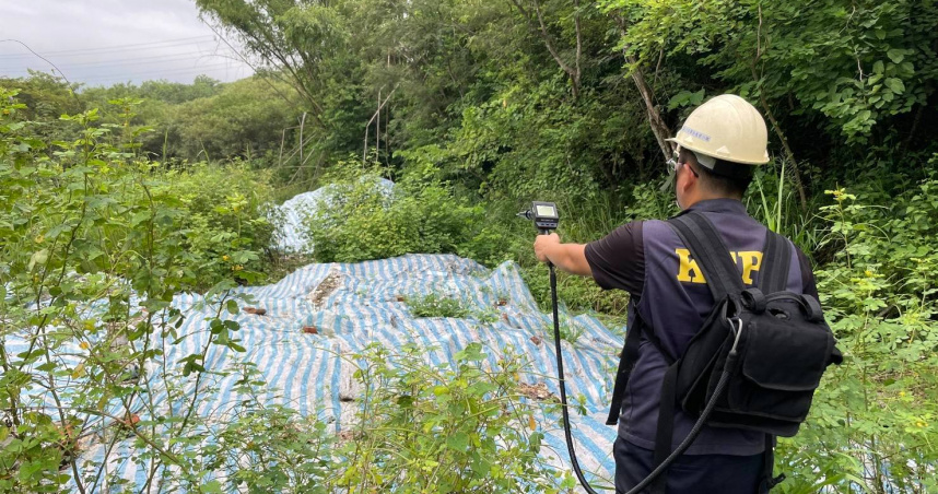高雄市政府已派員監測馬頭山地區廢棄物清理狀況。（圖／翻攝自高雄市政府官方網站）