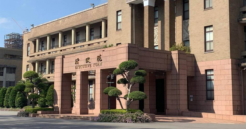 行政院人事總處澄清，報導所稱「聘僱取代常任職務」與事實不符。（圖／報系資料庫）