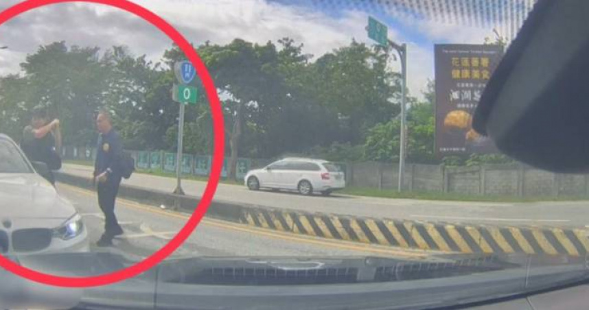 花蓮壽豐驚現街頭擄人男子頭部遭毆，五嫌攜棍毒被逮。（圖 ／翻攝畫面）