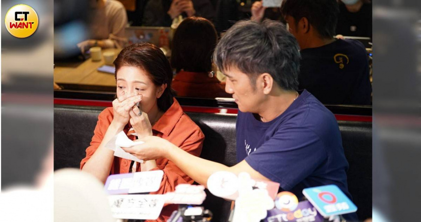 黃薇渟受訪到一半突然流鼻血。（圖／侯世駿攝）