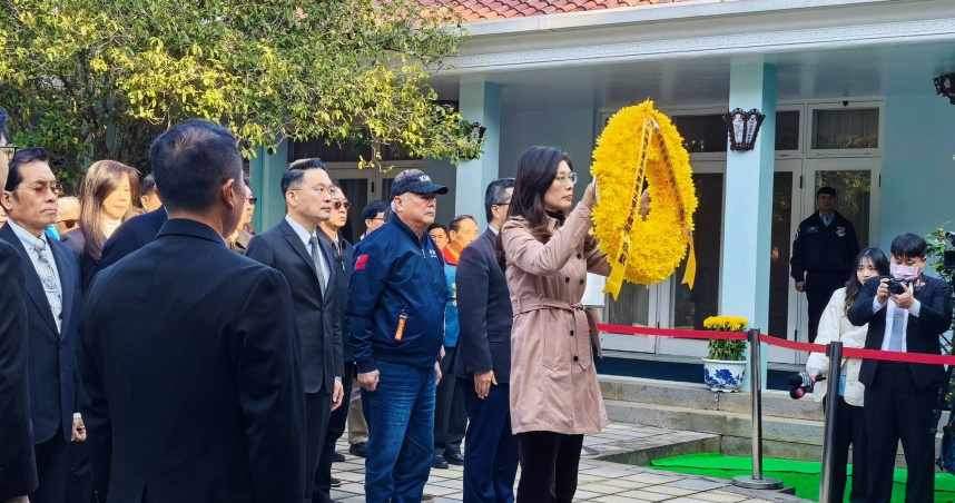 鄭麗文期盼，能夠盡最大努力轉變如今風雨飄搖的危險時刻、改變現在戰雲密布的氛圍，希望在未來的兩、三年突破現狀，讓中華民國繼續穩健的走下去。（圖／取自鄭麗文臉書）